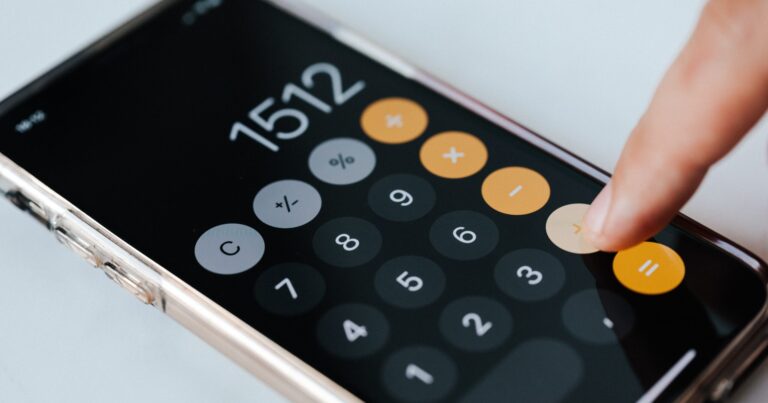 phone calculator budgeting